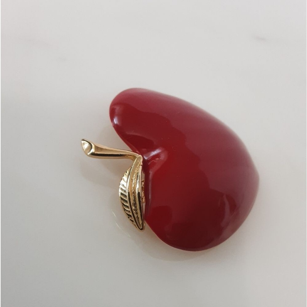 VTG BIG RED APPLE OF MY EYE BROOCH